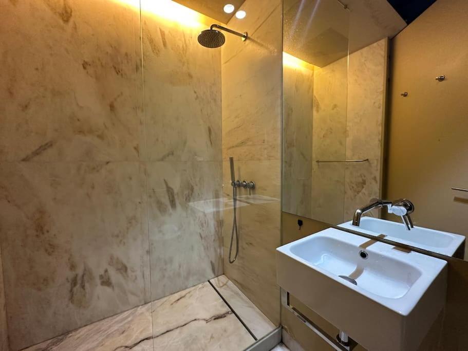 Home Nearby Timeout Lisbon Luaran gambar